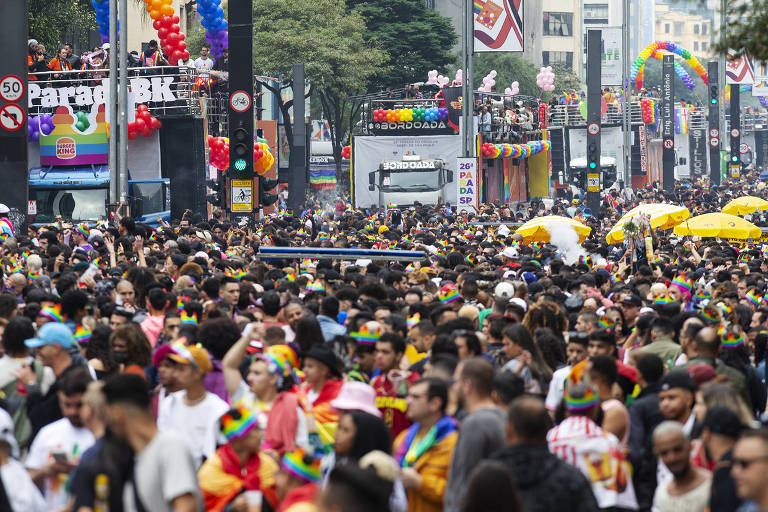 A 27ª Parada do Orgulho LGBT+ de São Paulo ocorre no domingo (11), com expectativa de que a avenida Paulista receba 4 milhões de pessoas