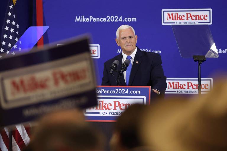 O ex-vice-presidente Mike Pence, agora pré-candidato Republicano à Casa Branca, anuncia formalmente sua candidatura a apoiadores em Ankeny, no estado americano de Iowa