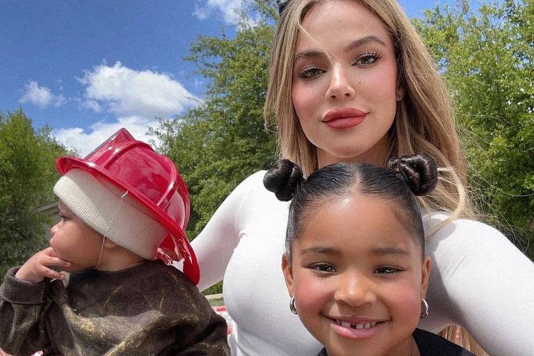 Khloé Kardashian desabafa sobre não ter vínculo com filho nascido por meio de barriga de aluguel