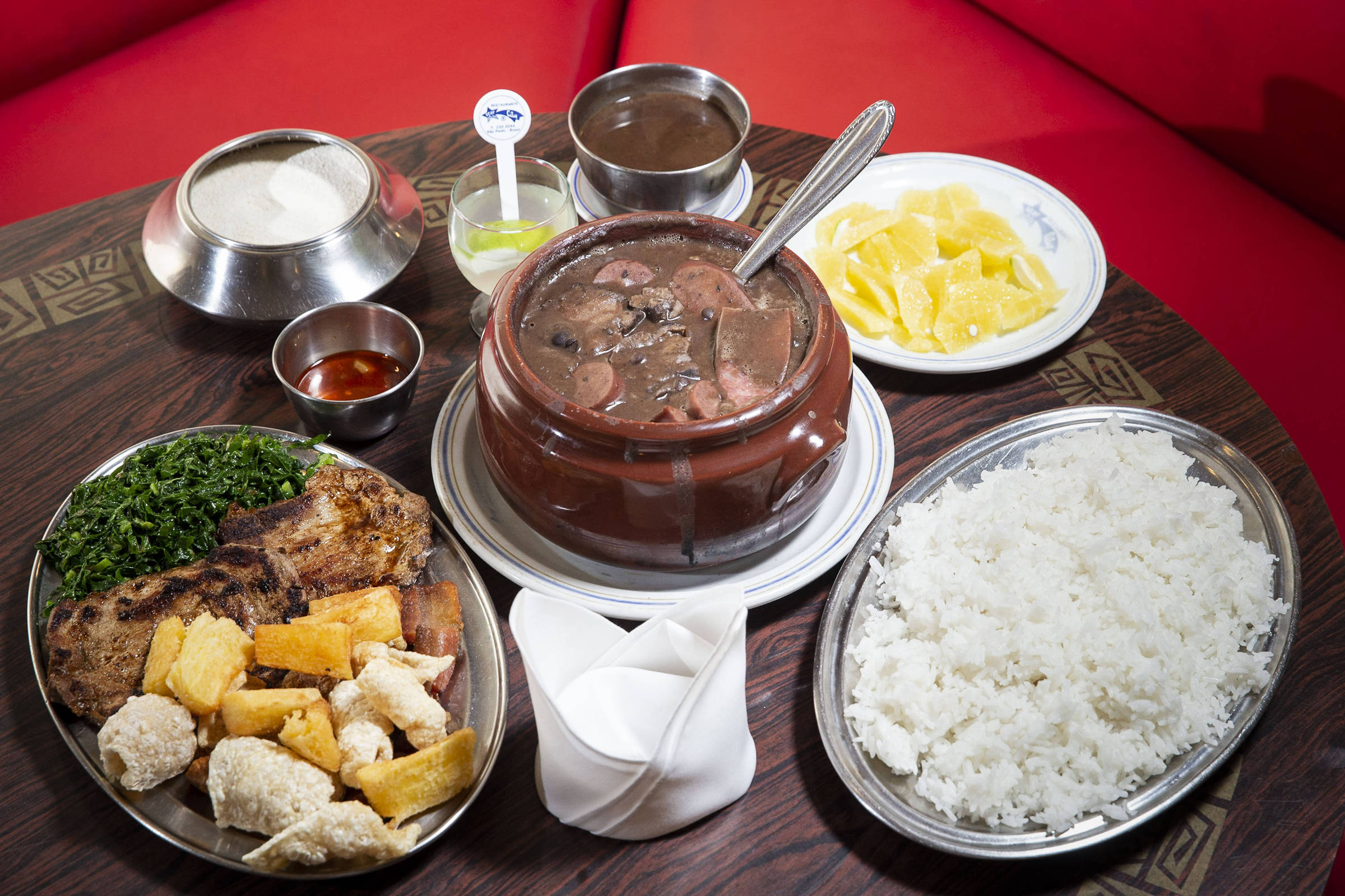 Quarta-feira é dia de Feijoada no Vesúvio