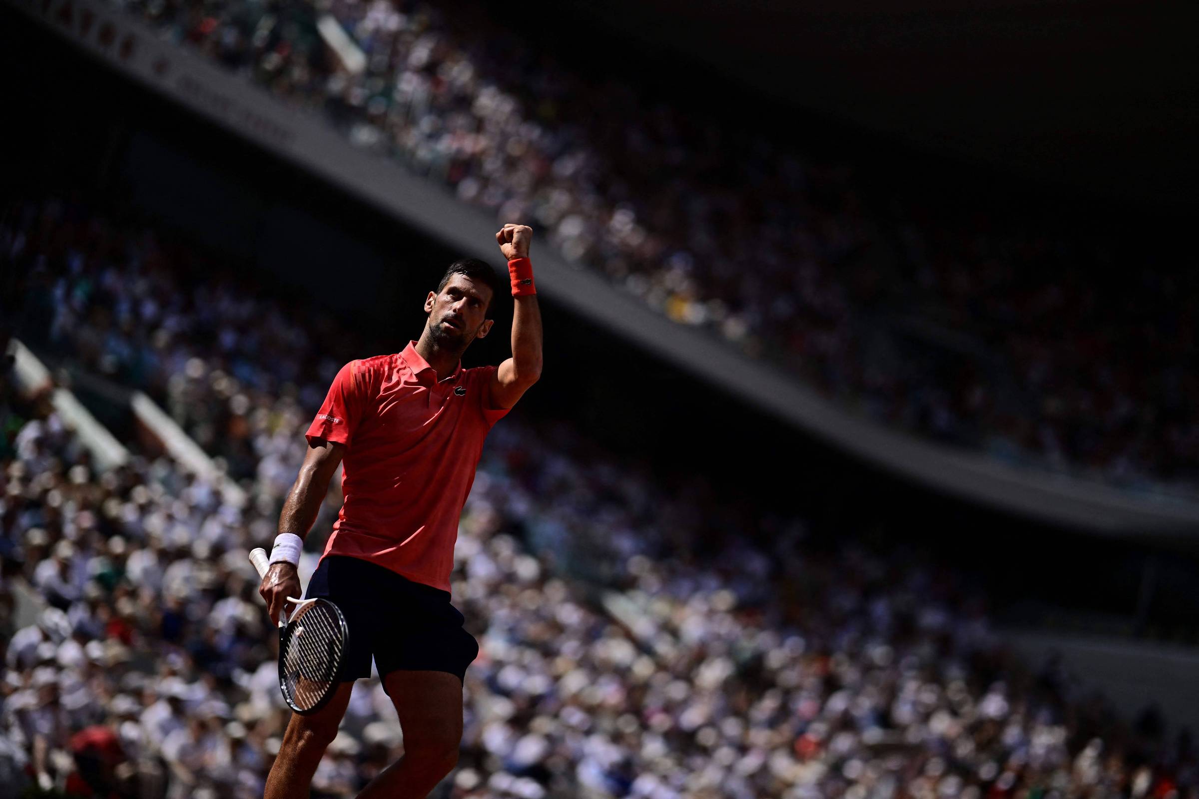 Djokovic goes to Roland Garros final and seeks record titles