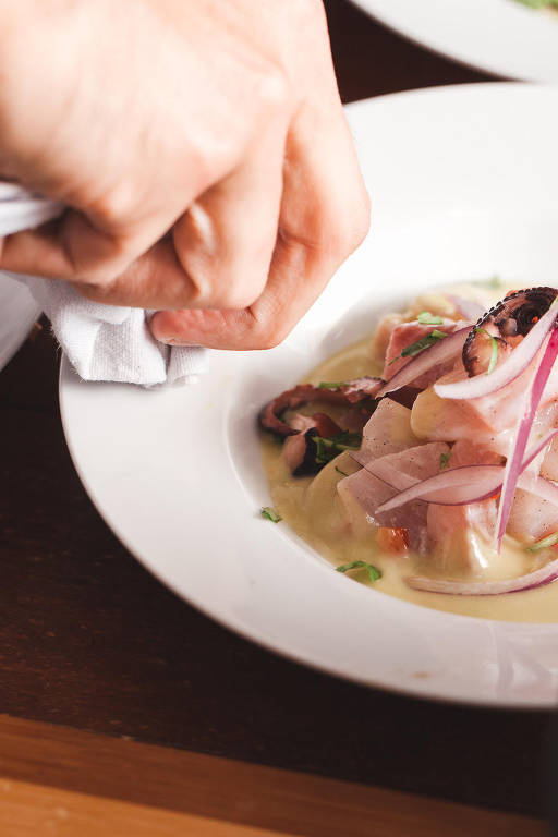 Prato do restaurante Cena Cozinha servido no Dia dos Namorados