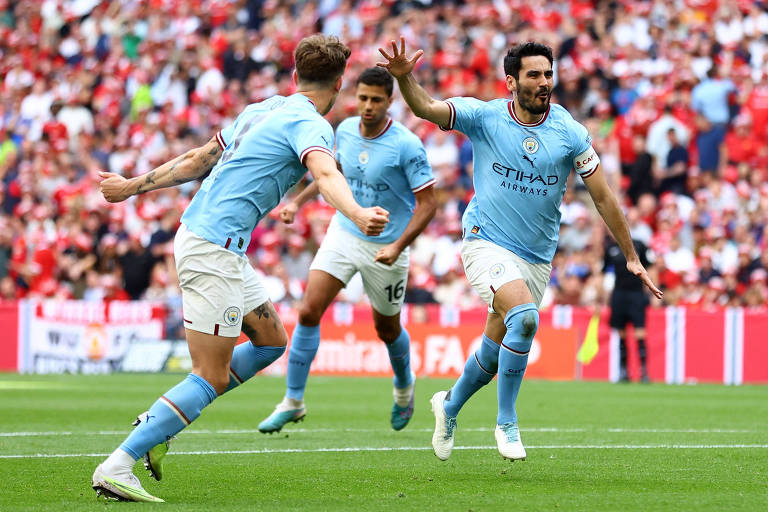 Os jogadores do Manchester City comemoram gol durante final da FA Cup, em Londres (Inglaterra)