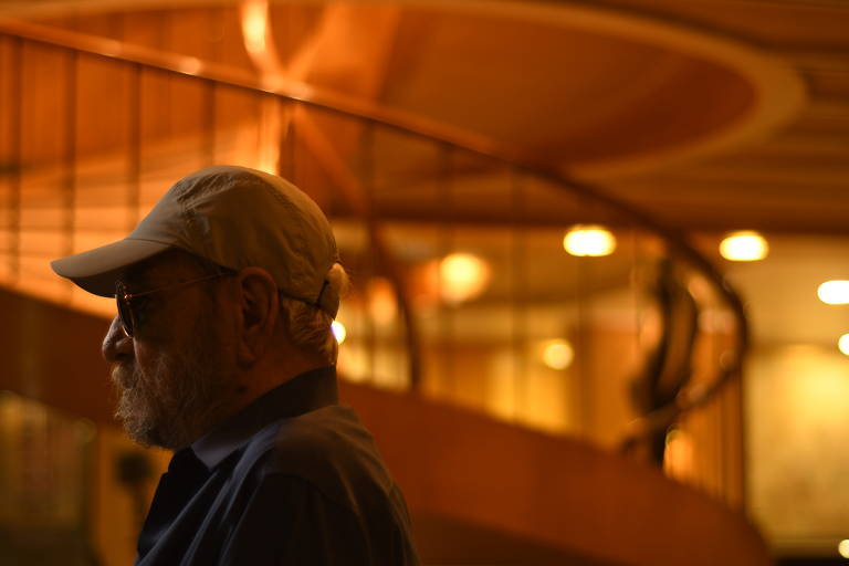 Geraldo Vandré no Hotel Braston, centro de São Paulo