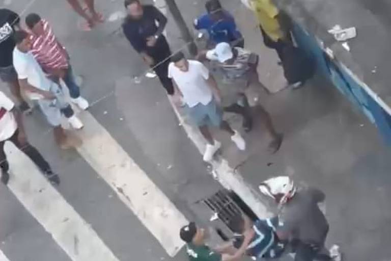 Policial militar é agredido ao abordar suspeito na região da Sé, centro de São Paulo