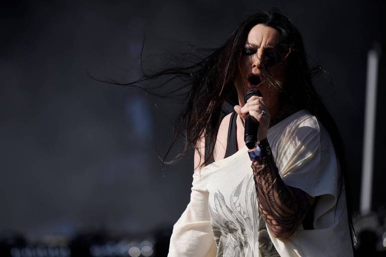 A cantora Amy Lee, vocalista do Evanescence, banda que toca no Allianz Parque em outubro