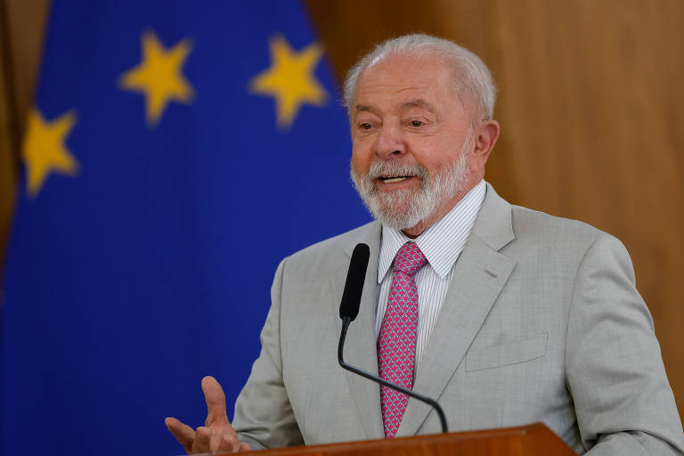 Lula pede desculpas por não ter criado o 'Ministério do Namoro'