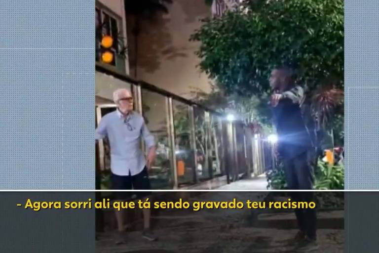 O advogado Aloysio Augusto da Costa e Lucas Rodrigues Neves, segurança em um restaurante em Ipanema, zona sul do Rio