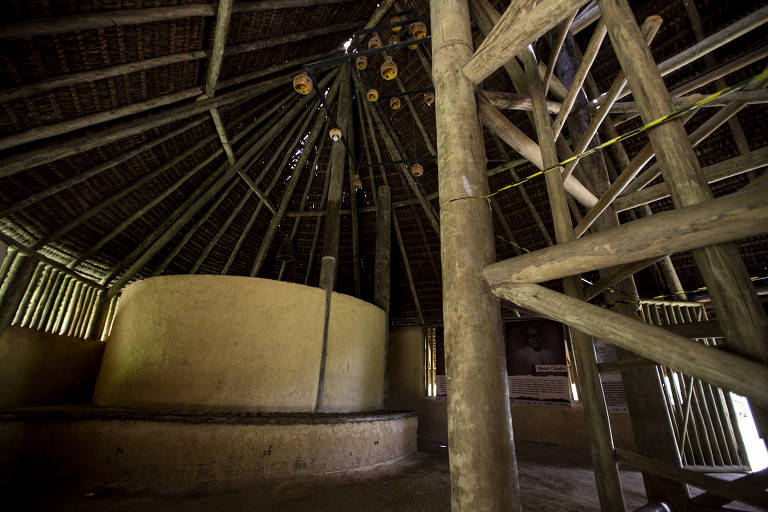 Parque Memorial Quilombo dos Palmares, localizado na Serra da Barriga (AL), reconstitui da maior e mais longeva comunidade quilombola da história do Brasil, Palmares
