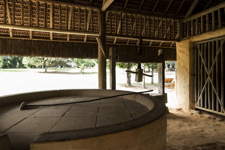 Parque Memorial Quilombo dos Palmares, localizado na Serra da Barriga (AL), reconstitui da maior e mais longeva comunidade quilombola da história do Brasil, Palmares