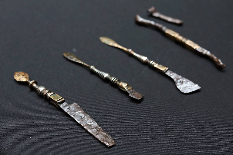 Bisturi, fórceps e broca óssea revelam medicina moderna na Roma antiga