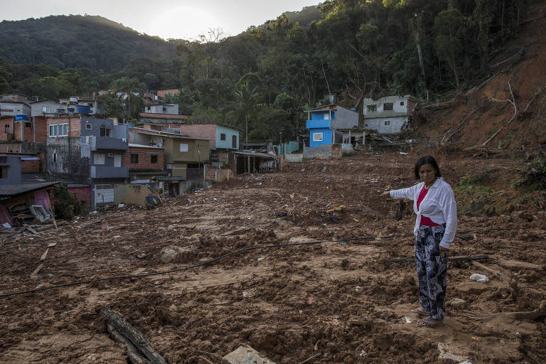 Desempregada e sem auxílio, Gisele Jesus da Silva, 31, voltou a viver em área de risco na Vila Sahy, a mais afetada pelas chuvas no Carnaval