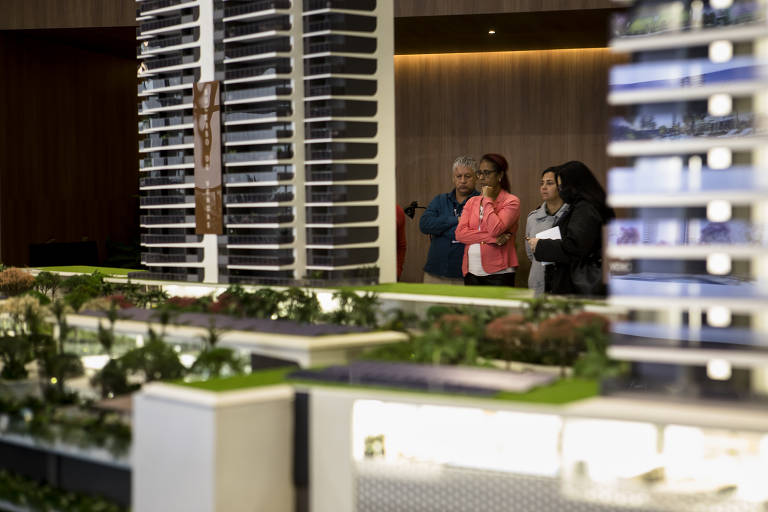 A maquete faz parte de um roteiro que apresenta o complexo imobiliário