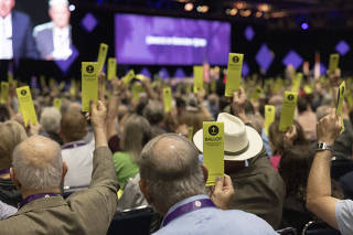 Members vote on a resolution at the Southern Baptist Convention in New Orleans, June 13, 2023. (Christiana Botic/The New York Times)