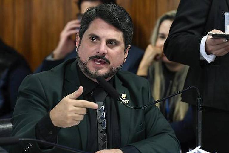 Moraes autoriza depoimento de Bolsonaro em investigação sobre senador Marcos do Val