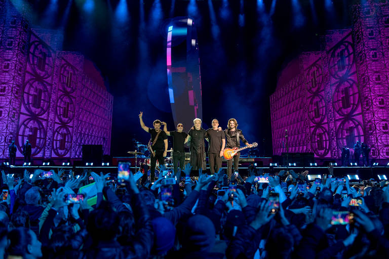 Show de gravação do DVD de 25 anos do Jota Quest no estádio Beira-Rio, em Porto Alegre