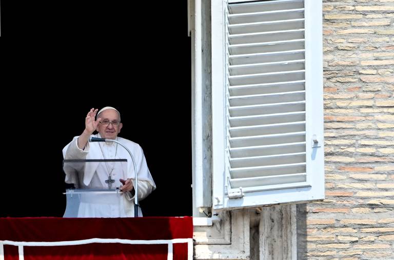 Papa volta a celebrar no Vaticano; veja fotos de hoje