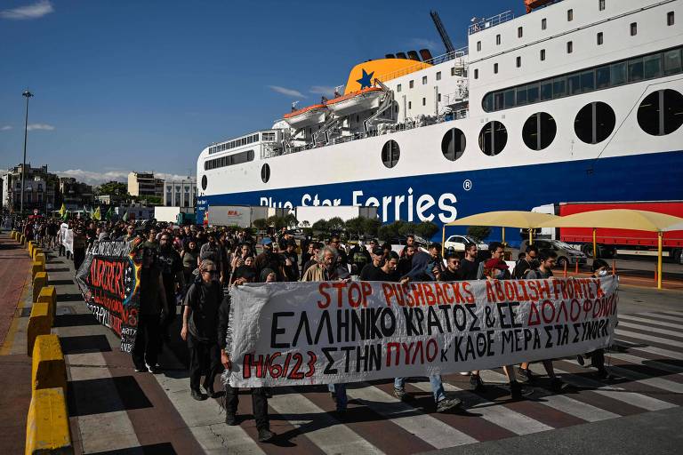 Guarda Costeira da Grécia foi responsável por naufrágio de migrantes, diz investigação