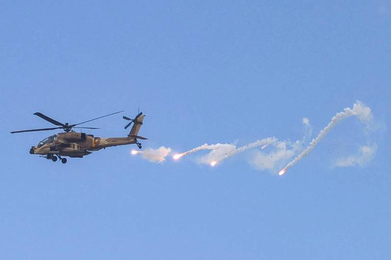 Helicóptero de Israel durante ação em Jenin, na Cisjordânia