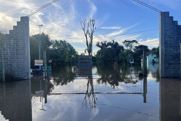Alagamento em São Leopoldo, no Rio Grande do Sul, após passagem de ciclone, em junho deste ano