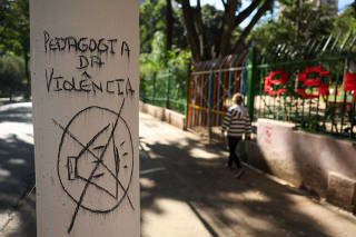 PICHAÇÃO EMEI RACISMO