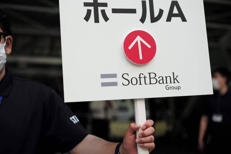 SoftBank adotará postura ofensiva em meio a boom de IA, diz CEO