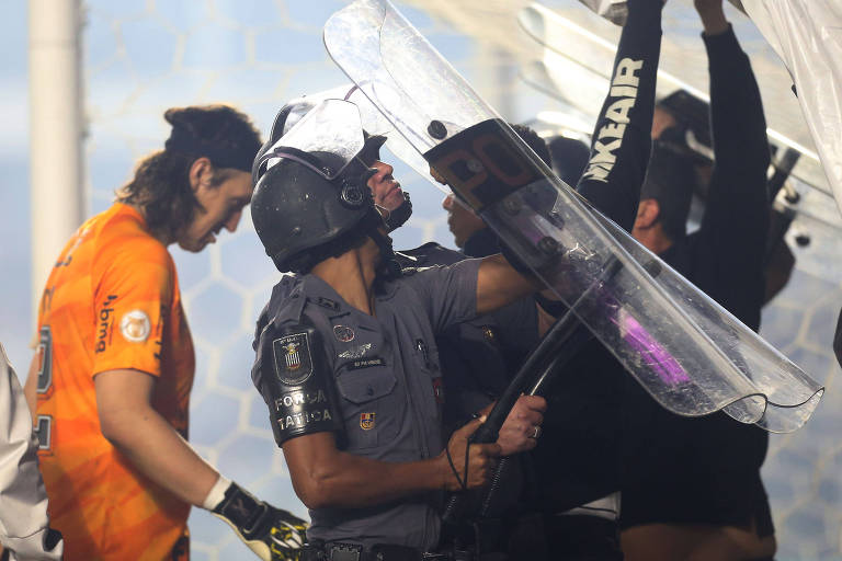 Violência na Vila Belmiro é parte do projeto de destruição do futebol