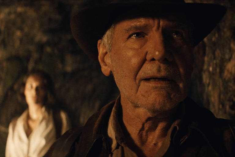 Harrison Ford e Phoebe Waller-Bridge em cena do filme "Indiana Jones e a Relíquia do Destino", de James Mangold