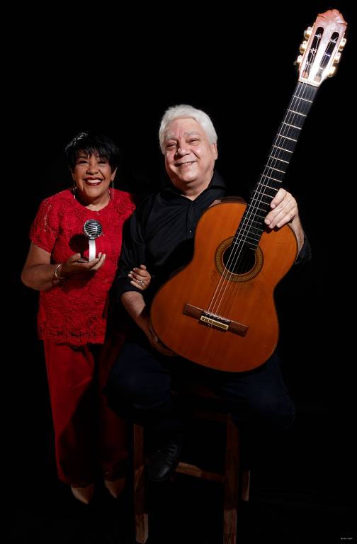 Veja imagens da cantora Rosa Passos e do violonista Lula Galvão