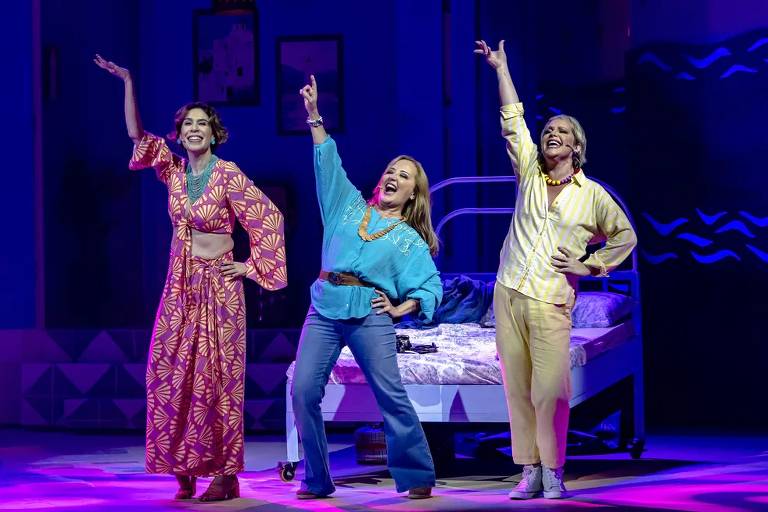 Maria Clara Gueiros, Claudia Netto e Gottsha protagonizam a segunda montagem nacional do musical 'Mamma Mia!'