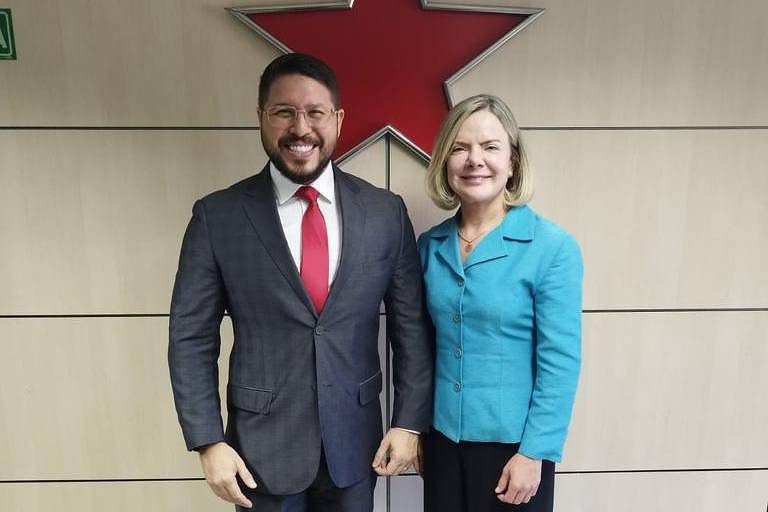 Ex-governador do Amazonas Carlos Almeida deixa o PSDB e se filia ao PT; troca foi selada na quarta-feira em reunião com Gleisi Hoffmann
