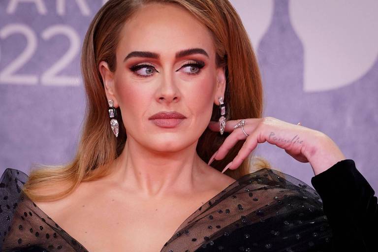 Adele revela luta para largar o vício em café: 'Mais difícil que parar de fumar'