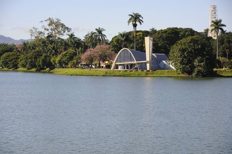 Belo Horizonte ficou na 6ª colocação entre as maiores cidades do Brasil, com população de 2.315.560 pessoas