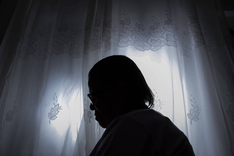 Mulher dormia em um colchonete colocado no chão de um escritório e era vítima de violências por parte da patroa