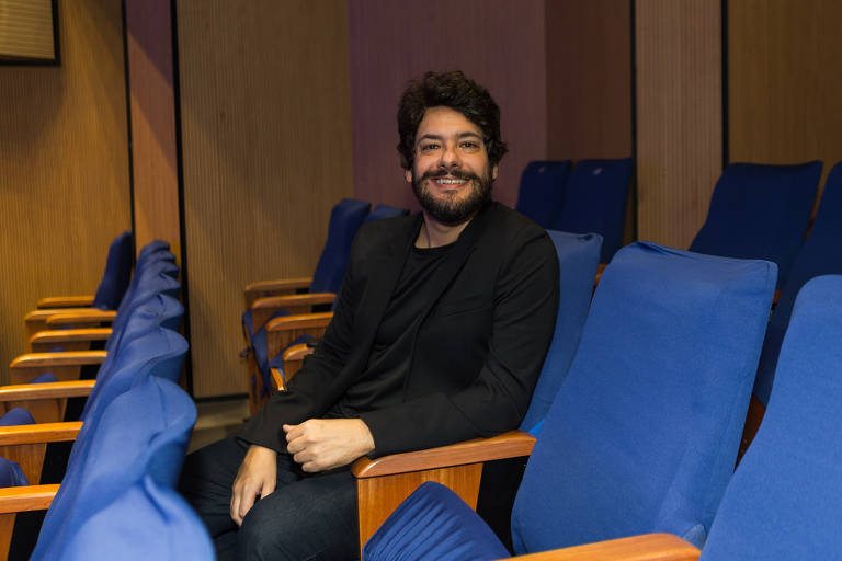 O diretor e autor da peça, Leandro Muniz