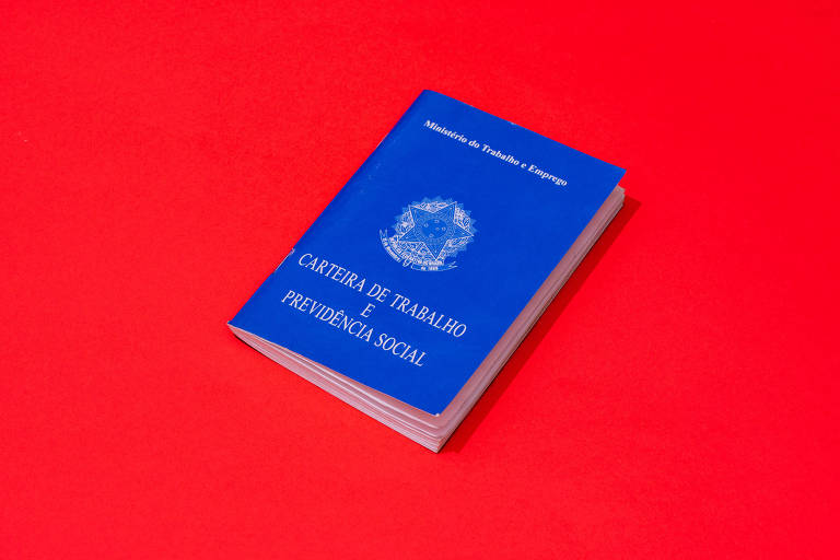 Todo trabalhador com carteira assinada, trabalhador doméstico, rural ou temporário tem direito a algumas verbas quando pede demissão ou é demitido. São elas: aviso-prévio, saldo de salário, 13º salário proporcional, multa do FGTS, férias proporcionais e férias vencidas. Mas o pagamento de cada uma delas depende da forma da rescisão de contrato