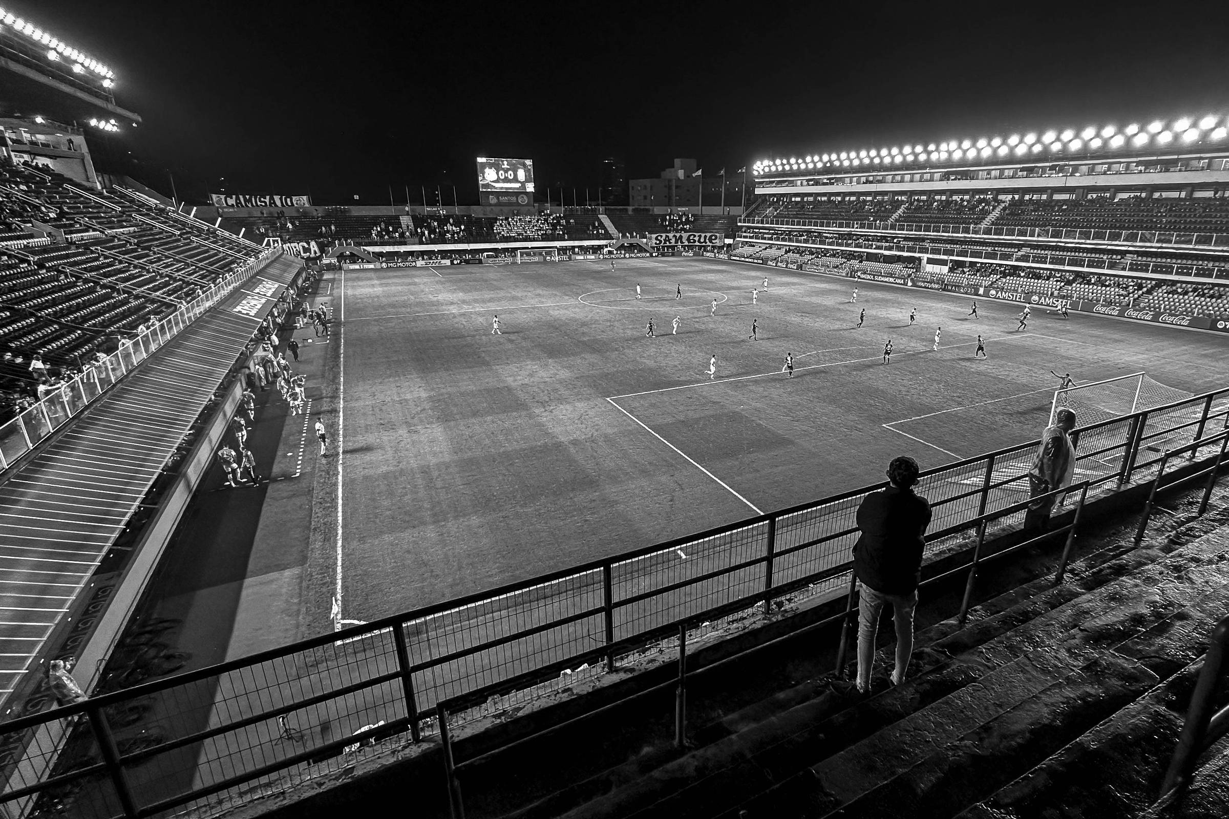 Relembre como foi o último jogo do Santos com torcida na Vila Belmiro -  Lance!