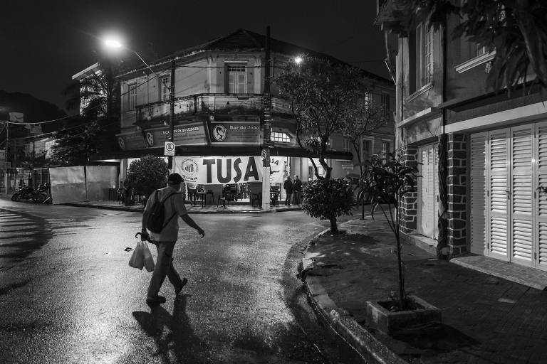 Faixa de organizada do Santos em rua nos arredores da Vila Belmiro