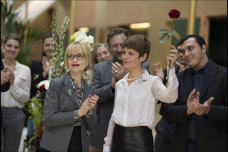 Isabelle Huppert e Marina Foïs em cena do filme "A Sindicalista", de Jean-Paul Salomé
