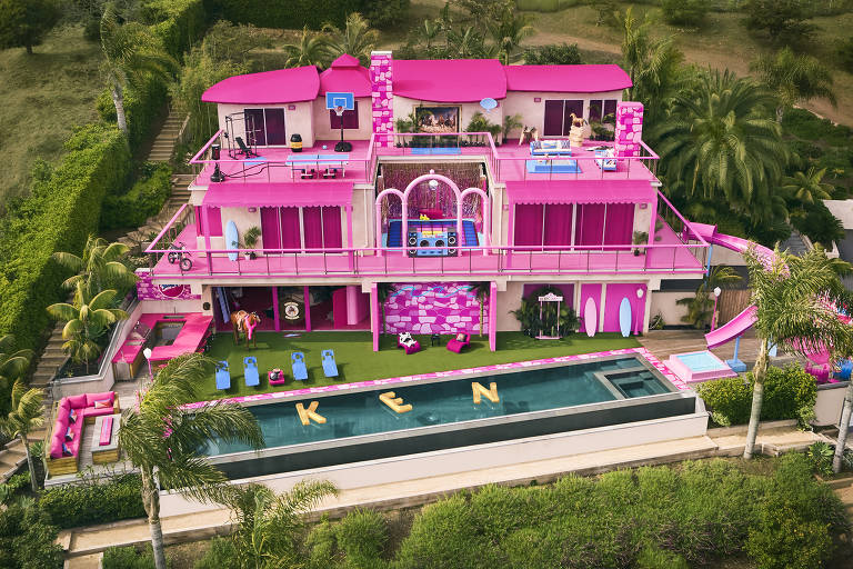 Casa Anos 90 Barbie Luxo 3 Andares