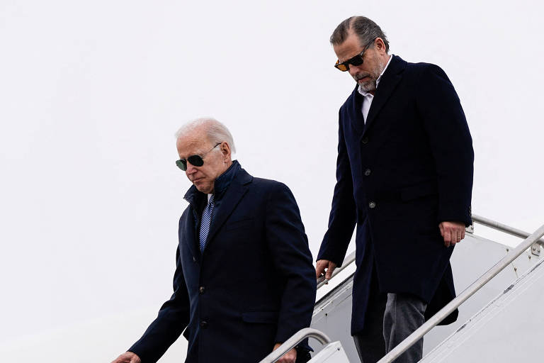 O presidente dos Estados Unidos, Joe Biden (esq.), e seu filho Hunter Biden
