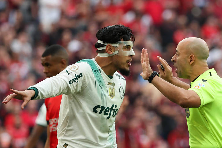 Palmeiras e CBF trocam acusações após partida em Curitiba