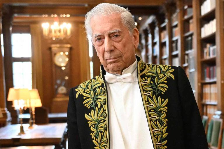 Peruano Mario Vargas Llosa, Nobel de Literatura, é internado com Covid-19