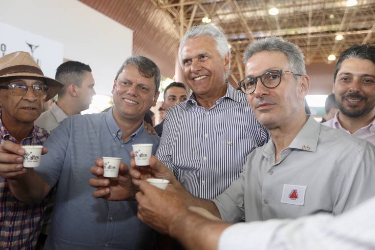 Amoêdo diz que governadores querem agradar Bolsonaro e deixam Brasil em segundo plano