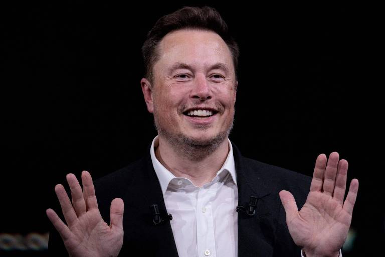 O chefe executivo do Twitter, Elon Musk, em evento sobre startups e inovação em Paris; CEO faz mudanças na plataforma para torná-la lucrativa