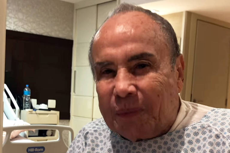 Stênio Garcia posta vídeo em quarto de hospital e agradece orações: 'Beijão'