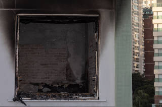 Vista do quarto queimado  do diretor teatral Ze Celso apos  incendio em seu apartamento  localizado no sexto andar (da rua Achilles Masseti ,no Paraiso). Ze Celso foi encaminhado para UTI