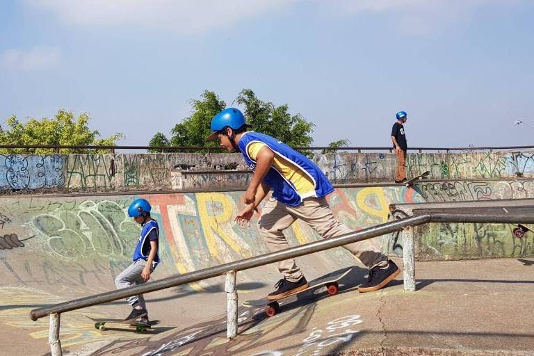 Quem gosta de esportes radicais tem à disposição pista de skate em três centros esportivos, no Centro de Esporte Radicais e no Parque Chuvisco, no Jardim Aeroporto