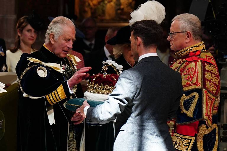 Escócia coroa rei Charles 3º em cerimônia simbólica com entrega de honrarias