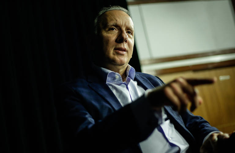 Alíquota menor para alguns serviços: Entidades de serviços querem que todo o setor seja contemplado com alíquota reduzida, mas o texto prevê alíquota 50% menor apenas para alguns segmentos, como educação e saúde. Na foto, o relator do texto, deputado Aguinaldo Ribeiro.